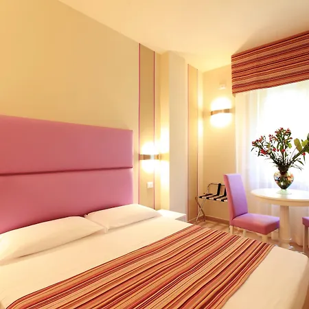 Hotel Souvenir-2
